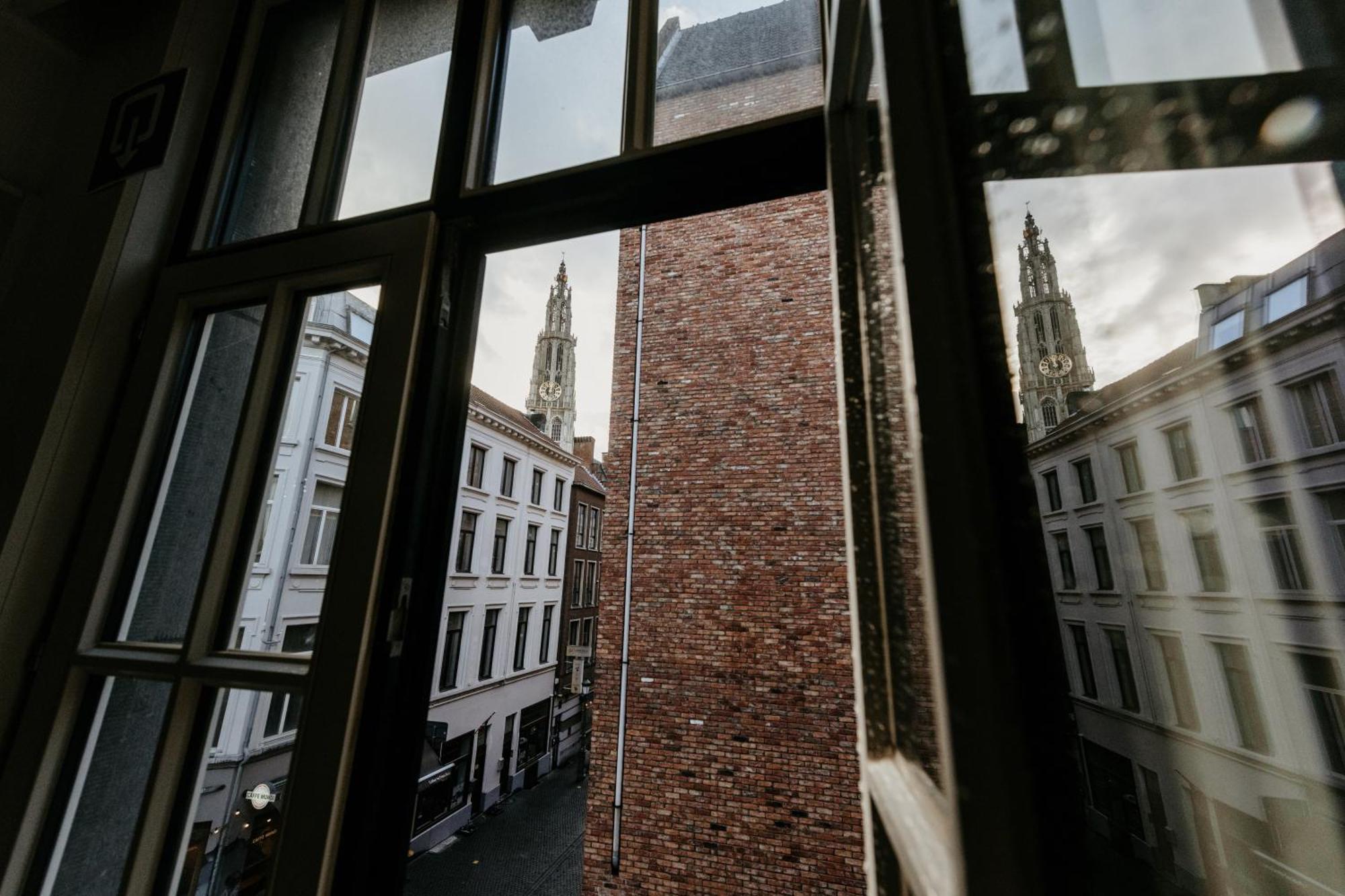 Cathedral View Apartment Antwerpen Exteriör bild